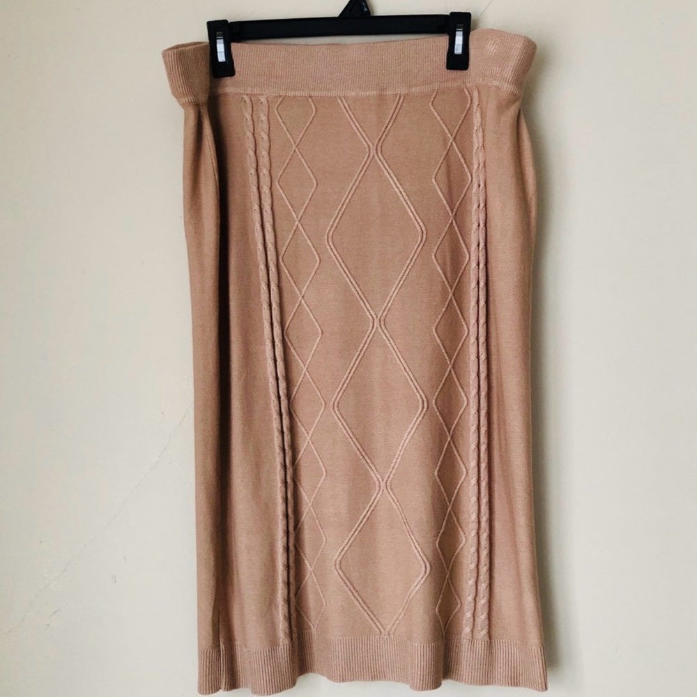Elegant Tan Cable Knit Skirt